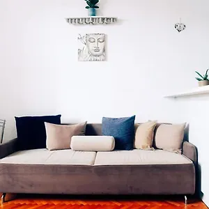 https://apartament-rodzinny-komfort-w-centrum-warszawy.warsawhotelspoland.com